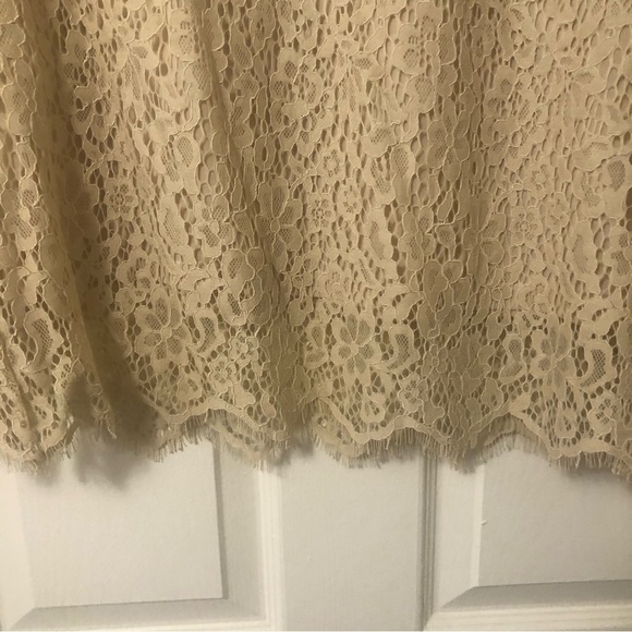 NWT Adrienne Vittadini Tan Lace Bell Sleeve Top Women’s Size S - Picture 9 of 13